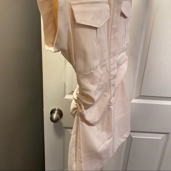 Dress - Picture 4 of 5